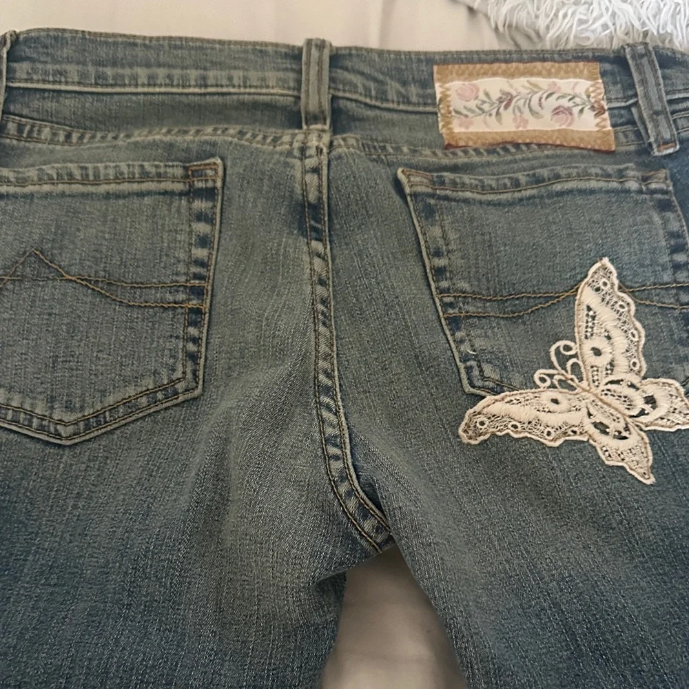 Allen B. By Allen Schwartz Blue Lace-Appliqué Flare Jeans - Picture 5 of 8